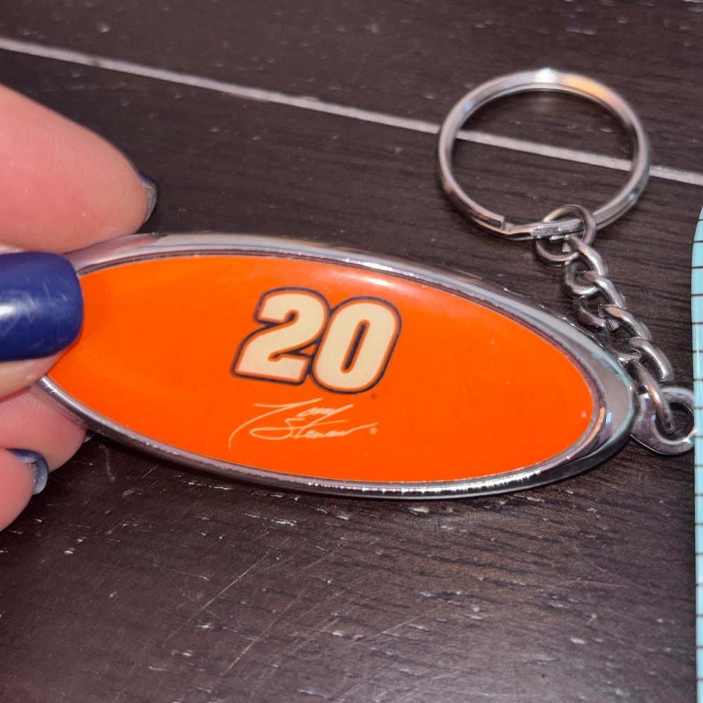NASCAR | Tony Stewart 20 | Orange Signature Metal‎ Keychain Racing Memorabilia